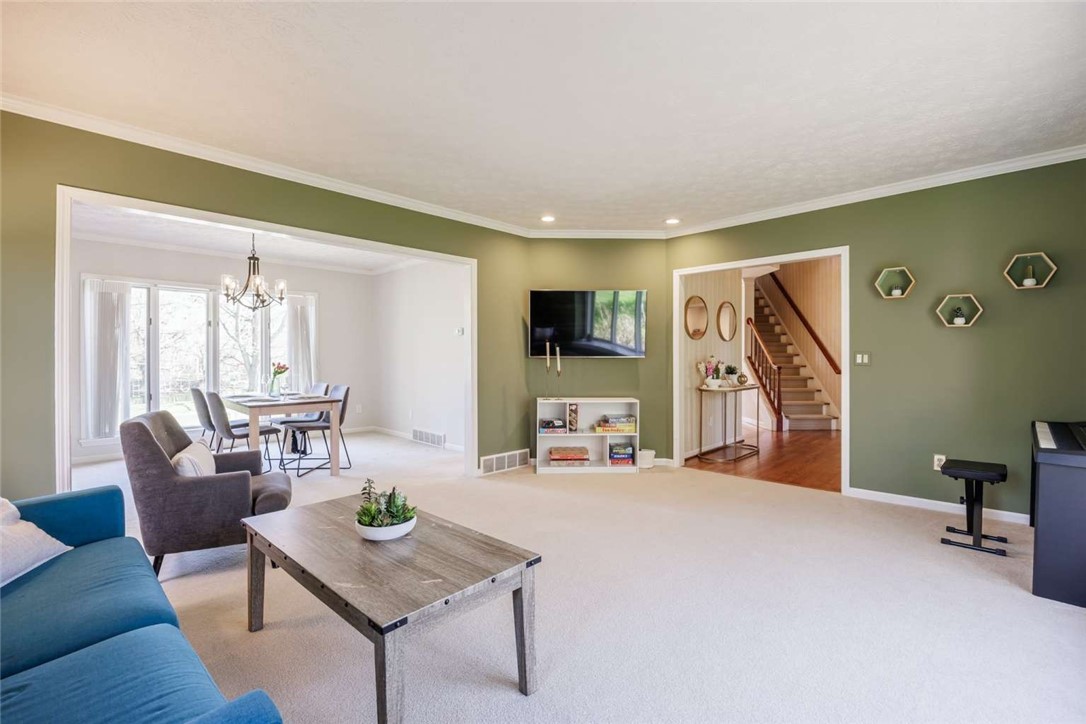 8 Hidden Springs Drive, Pittsford, New York image 10