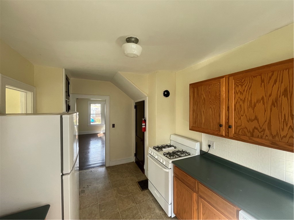 68 Maple Avenue, Stamford, New York image 9