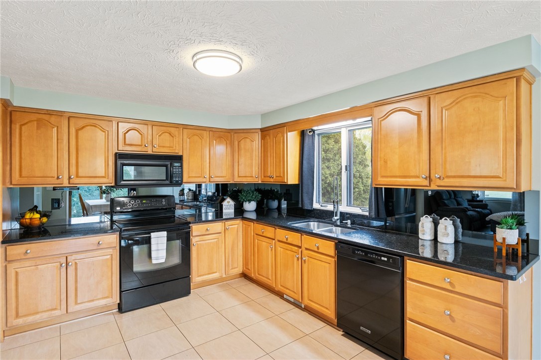 14 Pine Brook Circle, Penfield, New York image 9