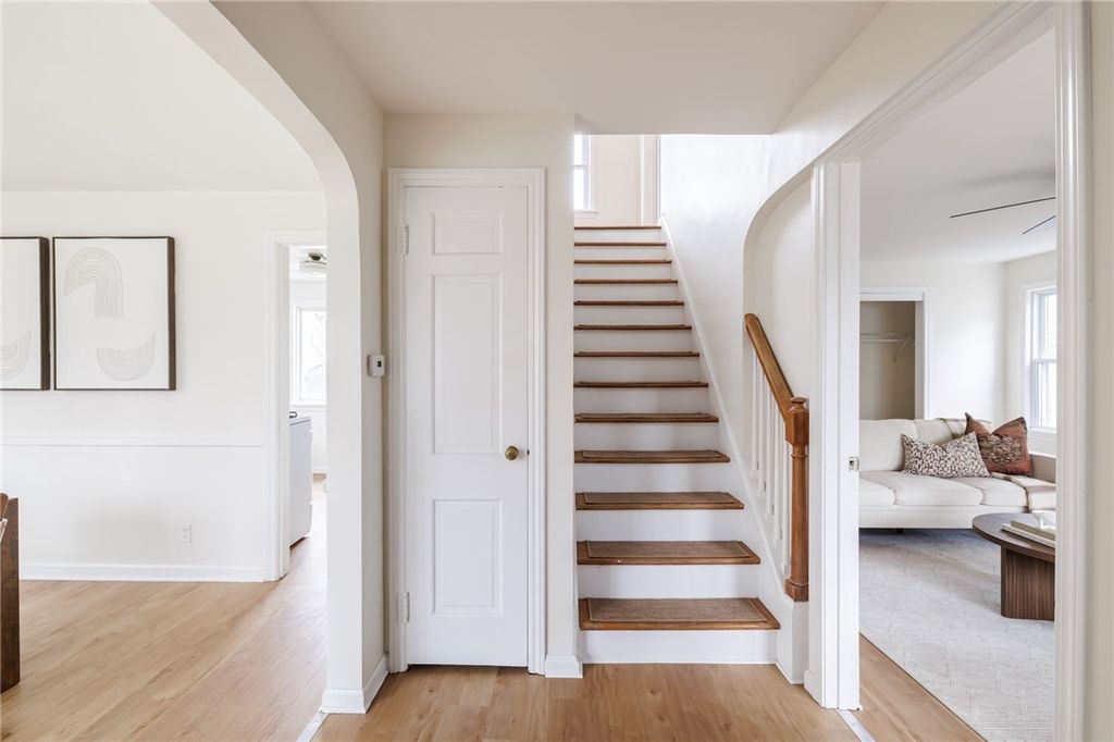 Photo of 190 Lattimore Road, Rochester, NY 14620 (MLS # R1667376)