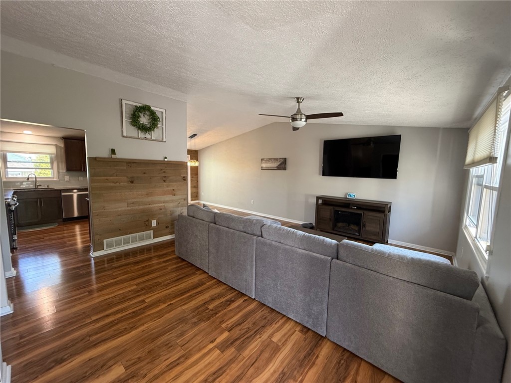 222 Larkins Crossing, Greece, New York image 5