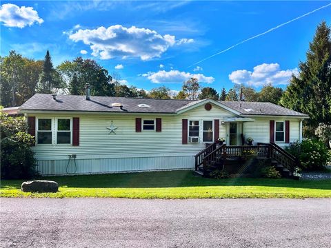 Photo of 50 Evergreen Lane, Oneonta, NY 13820 (MLS # R1640107)