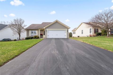 1461 Woodsview Way Macedon NY 14502