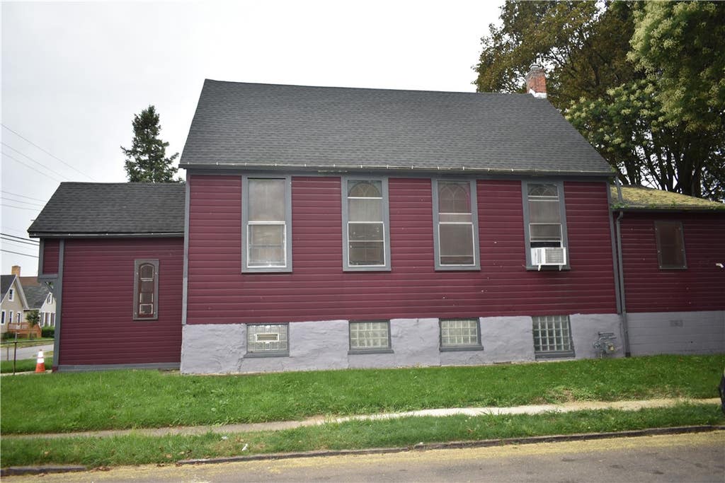 Photo of 175 Carter Street, Rochester, NY 14621 (MLS # R1708933)