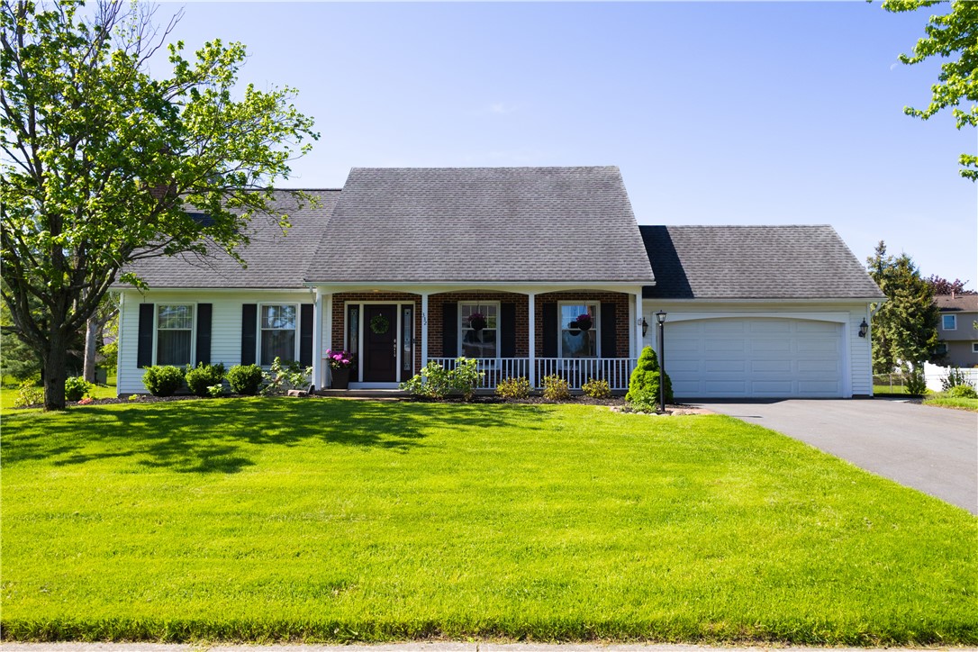 332 Northwood Drive, Greece, New York image 1