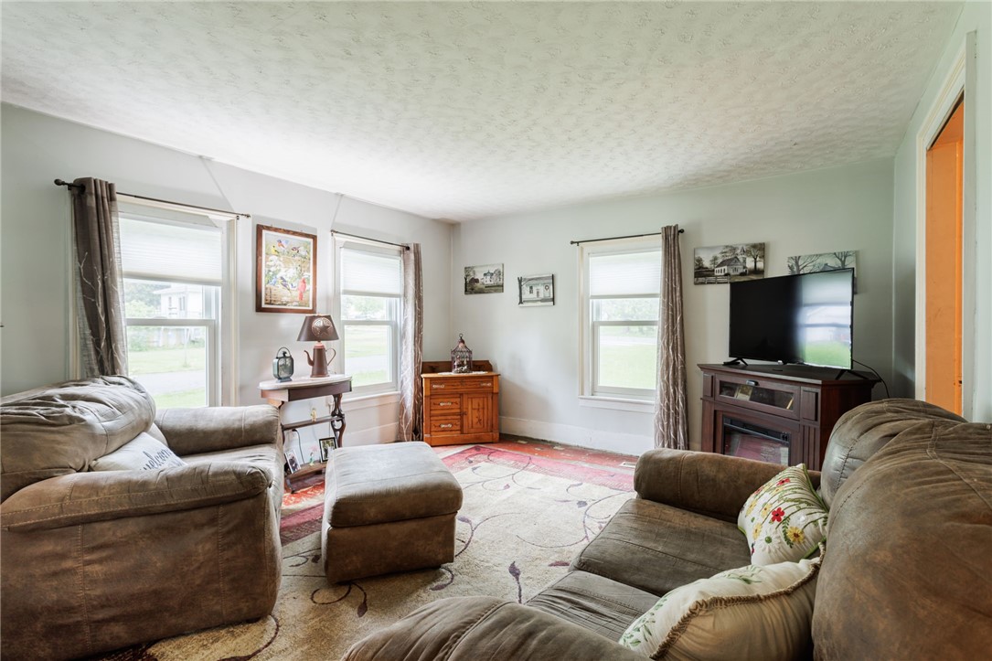 17 College Avenue, Greece, New York image 25
