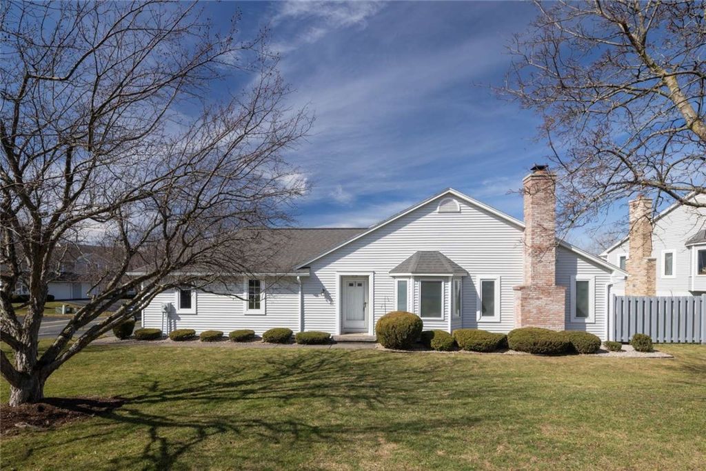 Photo of 60 Chenin Run, Perinton, NY 14450 (MLS # R1666231)