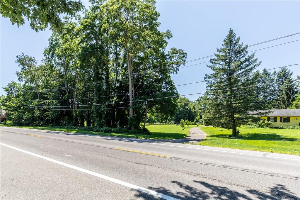 Photo of 9395 W Ridge Road, Clarkson, NY 14420 (MLS # R1704904)