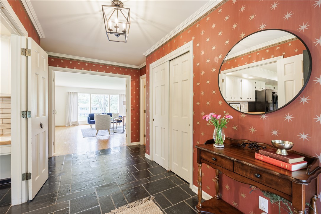 39 N Country Club Drive, Pittsford, New York image 5
