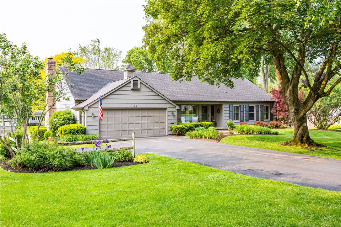 39 N Country Club Drive, Pittsford, New York image 2