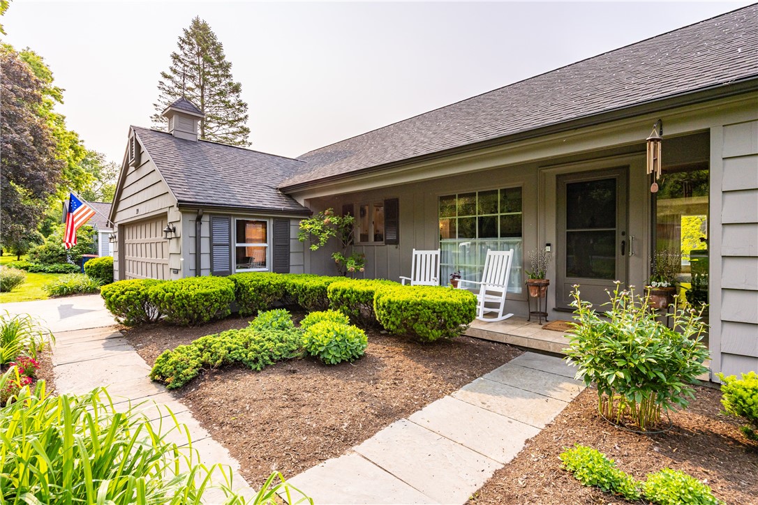 39 N Country Club Drive, Pittsford, New York image 4