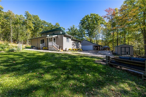 Photo of 6423 Tall Oak Drive, Bristol, NY 14424 (MLS # R1720365)