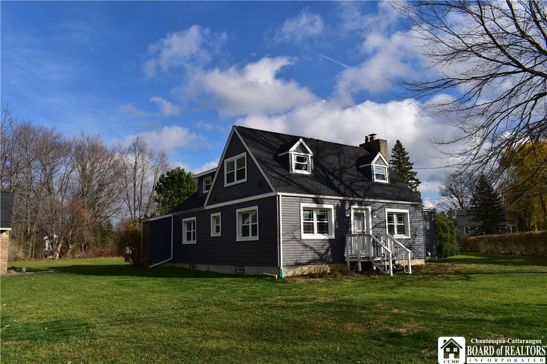 5225 Bay View Road, Hamburg, New York image 1