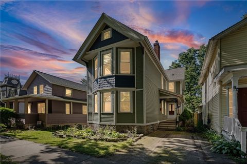 Homes For Sale - 90 Hickory Street<br/> Monroe County, Rochester, NY 14620