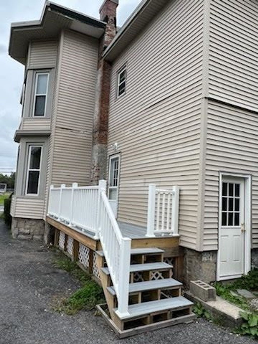 Photo of 50 Swift Street, Auburn, NY 13021 (MLS # R1667275)