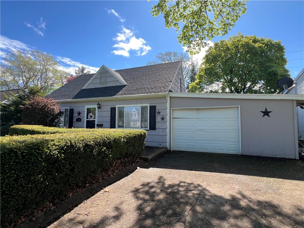 126 Mac Arthur Rd Rd, Greece, New York image 1