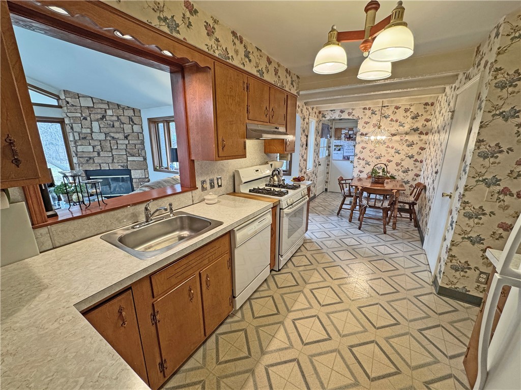 226 Avalon Drive, Brighton, New York image 25