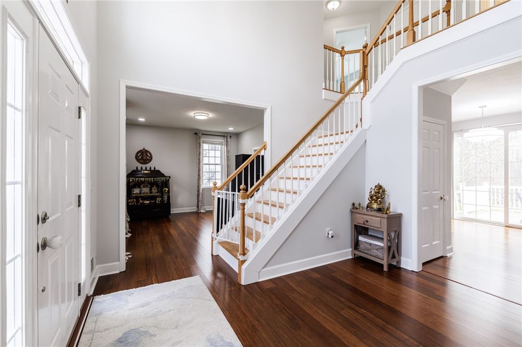 Photo of 30 Woodgreen Drive, Pittsford, NY 14534 (MLS # R1669659)