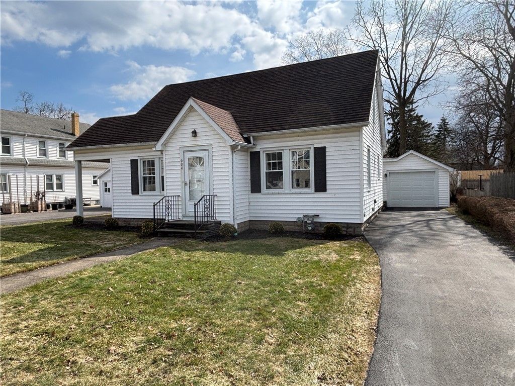 Photo of 604 Davis Drive, Arcadia, NY 14513 (MLS # R1665996)