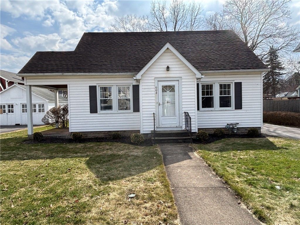 Photo of 604 Davis Drive, Arcadia, NY 14513 (MLS # R1665996)