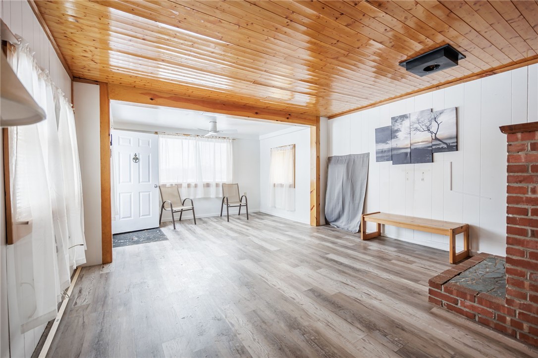 9371 Leroy Island Road