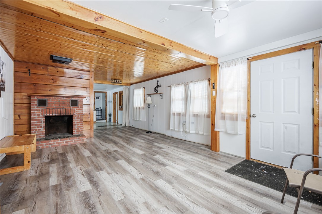 9371 Leroy Island Road