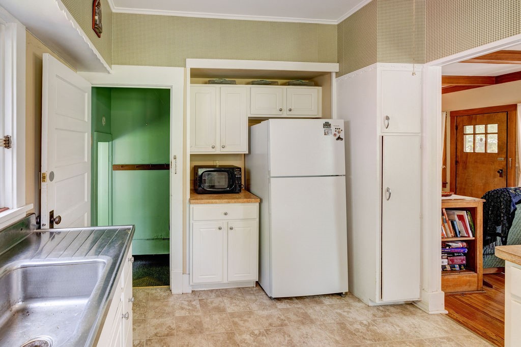 1031 Main Street, Middletown, New York image 19