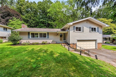 Photo of 82 Burrows Hills Drive, Penfield, NY 14625 (MLS # R1701475)