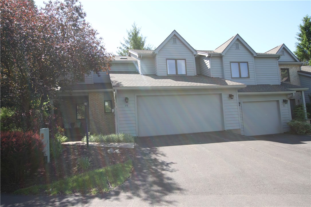 39 Colonial Circle