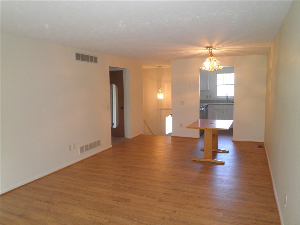 1186 Earls Drive