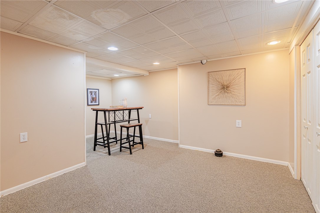 2501 Oakview Drive, Irondequoit, New York image 35