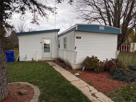 Homes For Sale - 50 Sandy Brook Dr Dr<br/> Hamlin, NY 14464