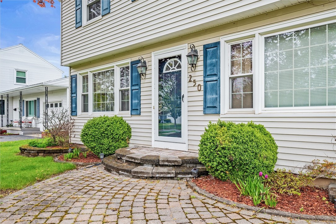 250 Picturesque Drive, Greece, New York image 3