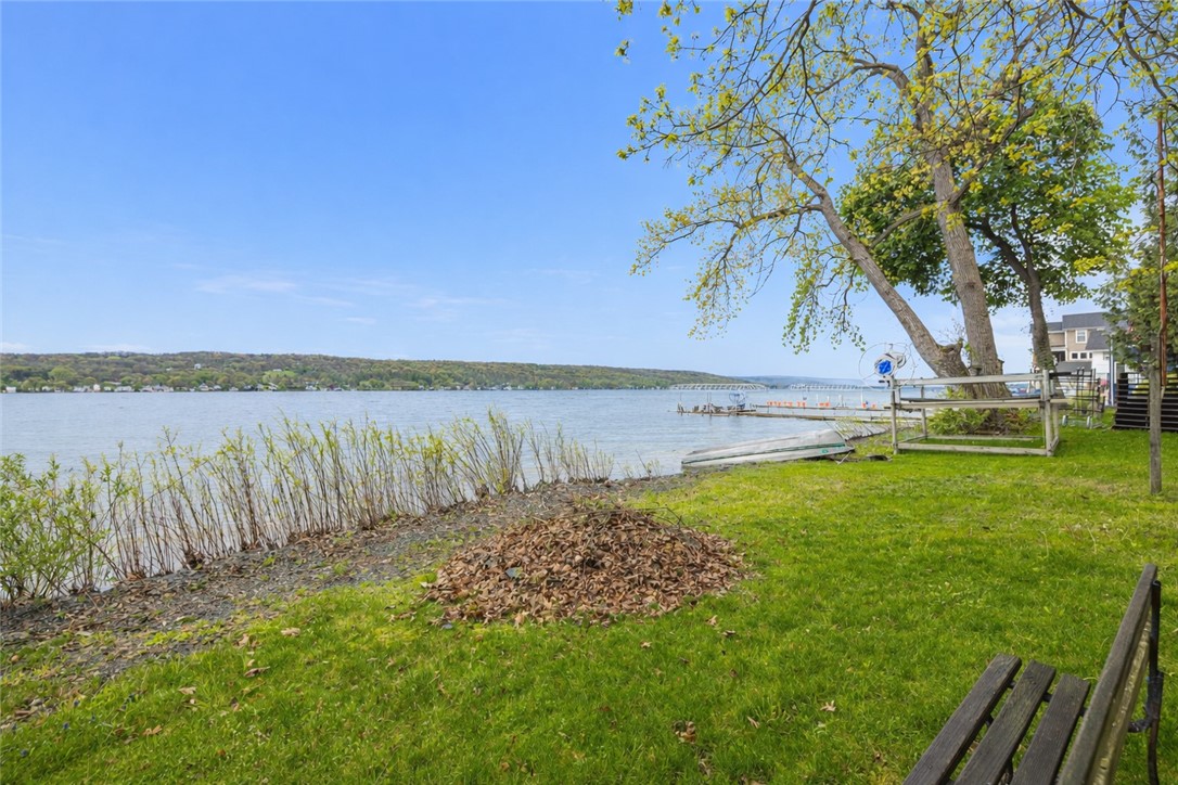 5139 W Lake Road