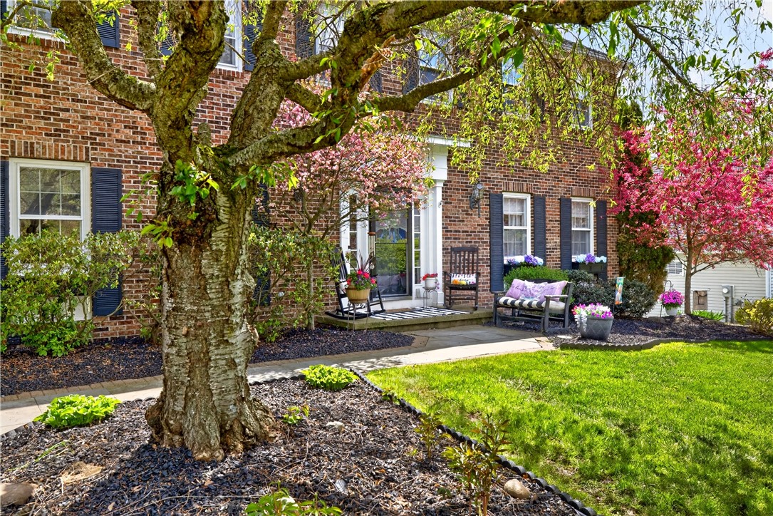 109 Broadmoor Trail