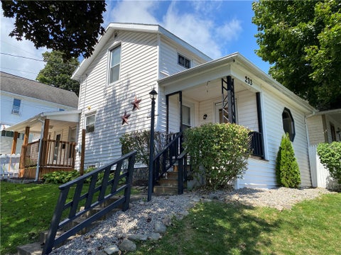 Photo for 233 Vincent Street