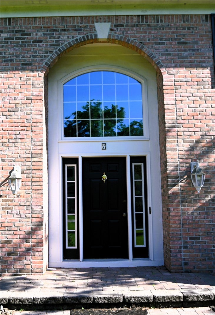 7 Saddle Hill