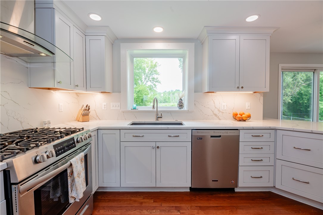 Search Properties 4 8 pond valley circle