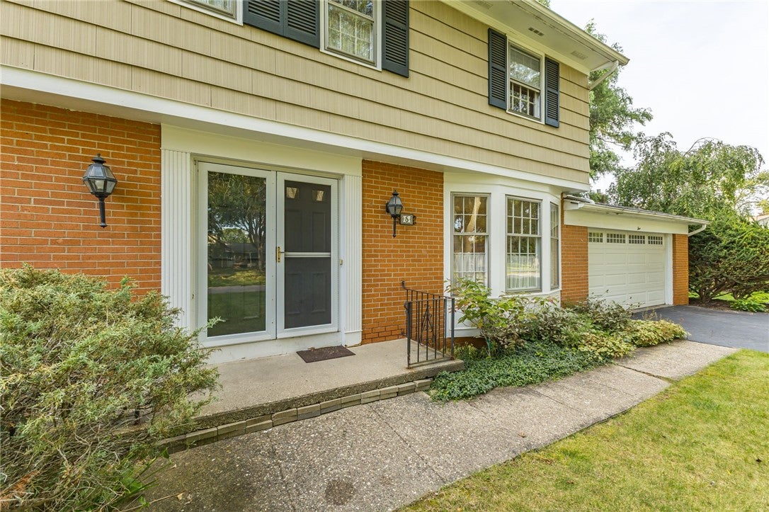 5 Buchanan Road