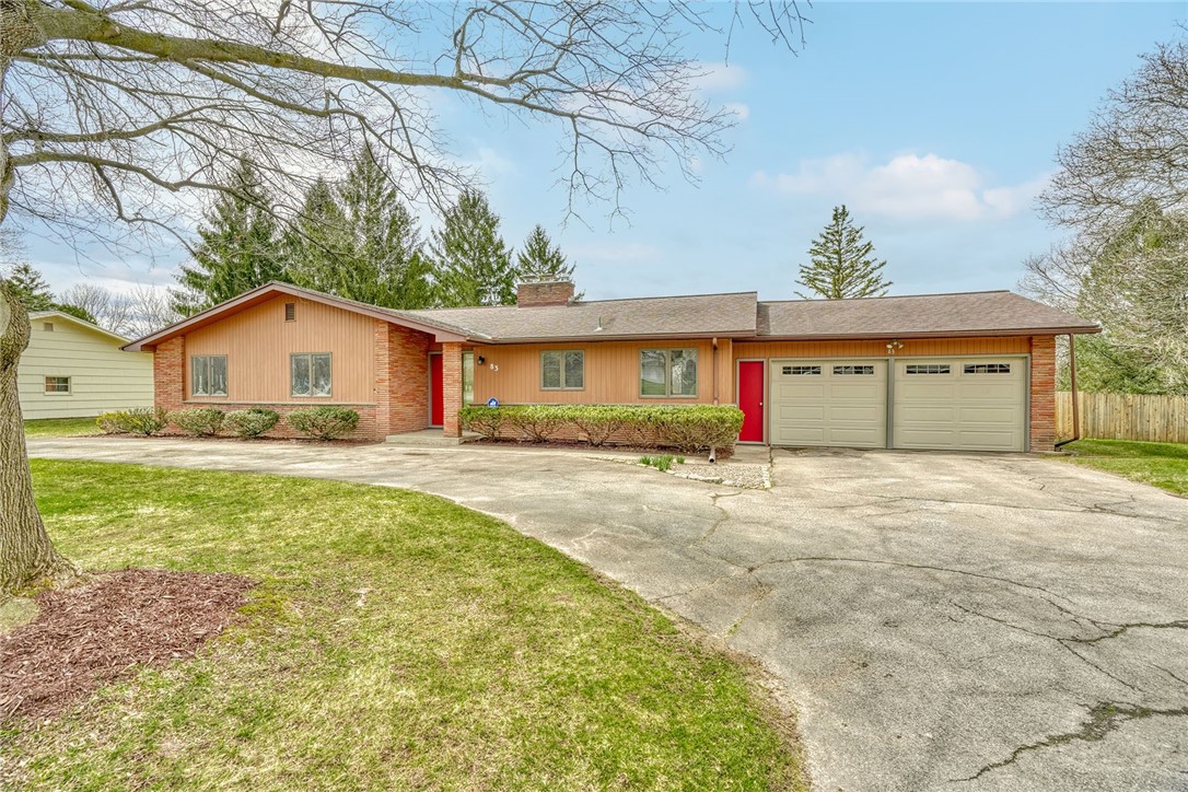 83 Panorama Trail, Penfield, New York image 1