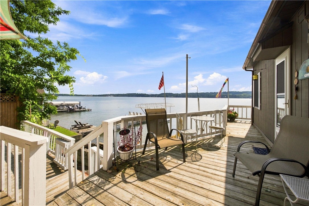 2273 W Lake Road