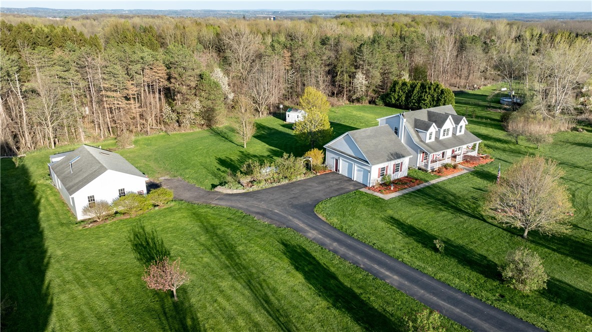 1403 Middle Road, Caledonia, New York image 2