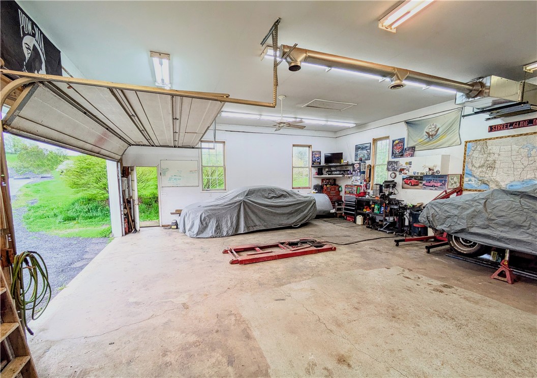 1403 Middle Road, Caledonia, New York image 40