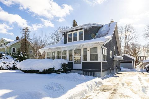 Photo of 43 Britton Road, Rochester, NY 14612 (MLS # R1660650)
