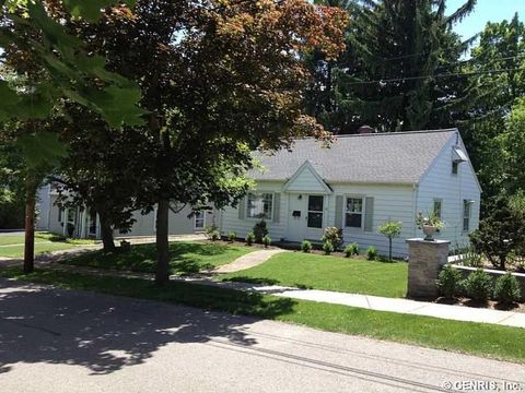 Tiny photo for 15 Maple Street, Pittsford, NY 14534 (MLS # R1660665)