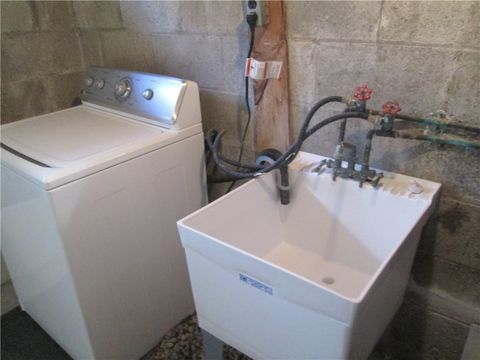 Tiny photo for 15 Maple Street, Pittsford, NY 14534 (MLS # R1660665)