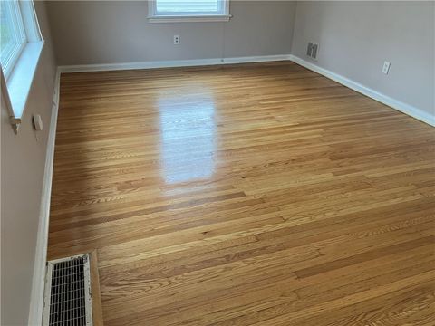 Tiny photo for 15 Maple Street, Pittsford, NY 14534 (MLS # R1660665)