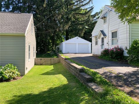 Tiny photo for 15 Maple Street, Pittsford, NY 14534 (MLS # R1660665)
