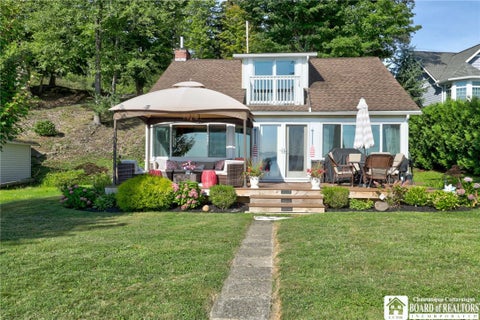Homes For Sale - 2972 Chautauqua Avenue<br/> North Harmony, NY 14710