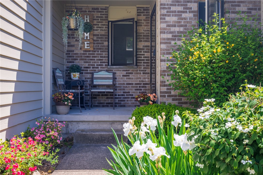 63 Colonial Circle